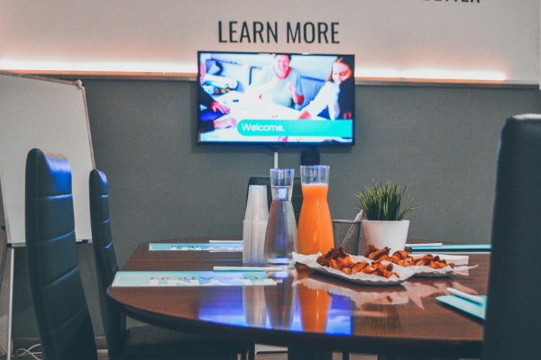 Formación de idiomas para empresas en Lloret de Mar y Barcelona